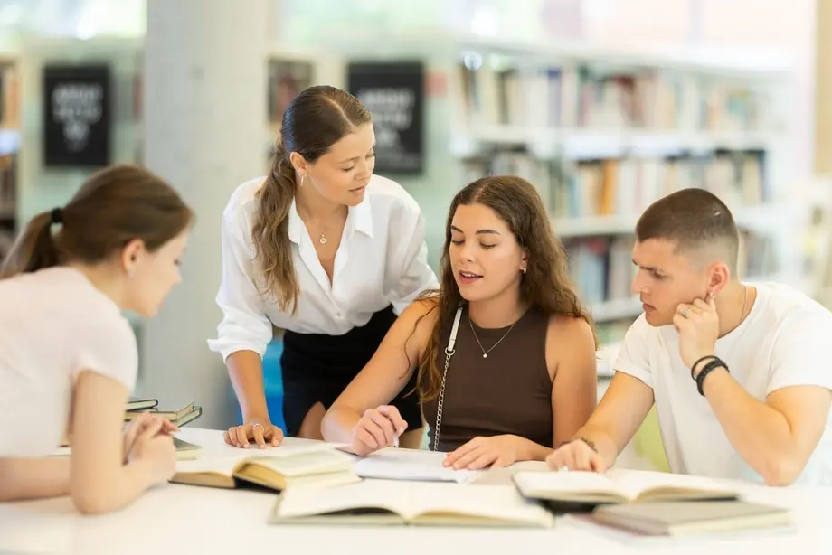 como se escribe curriculo curriculum mp es